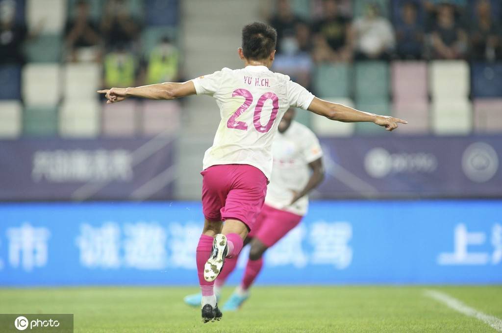 包含犹他爵士内部会议纪要流出——今晚防线松动，中超使命明确，资深球员宣示担当的词条